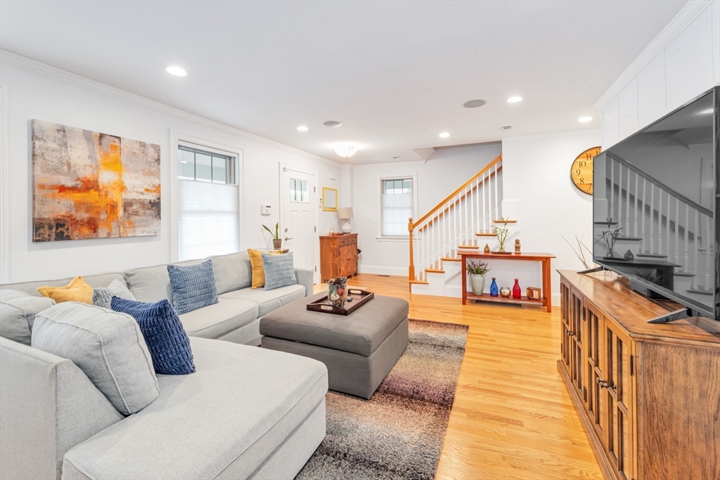 196 Durnell Ave 196