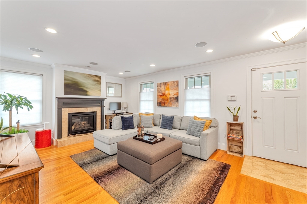 196 Durnell Ave 196