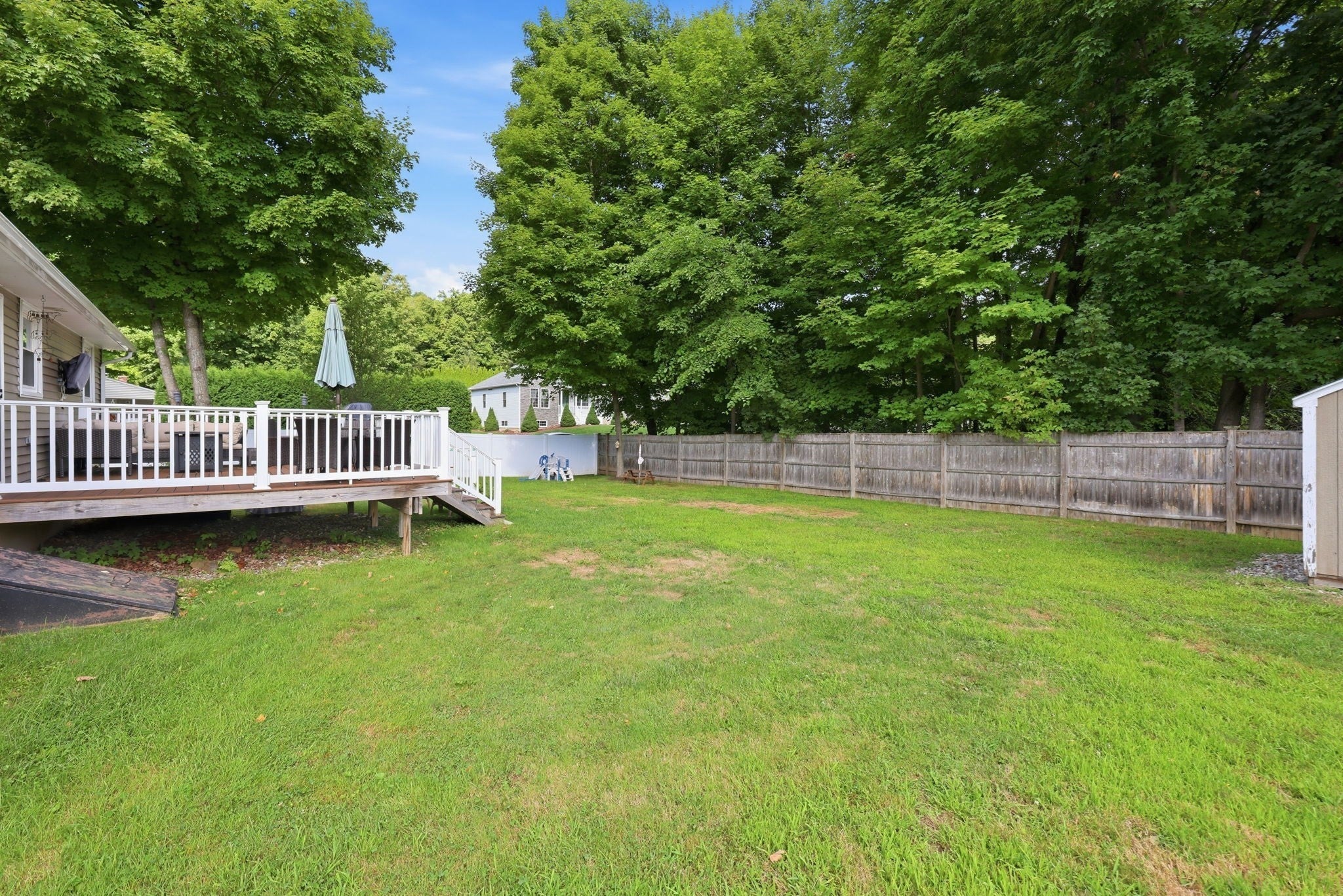 393 Cherry St, Holyoke, MA Photo #25