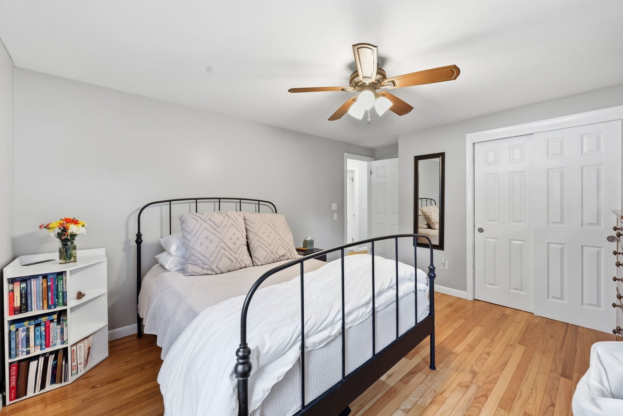393 Cherry St, Holyoke, MA Photo #16