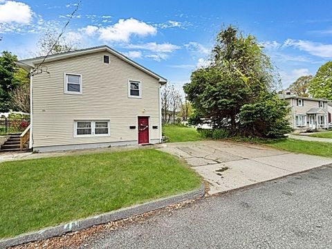 Photo of 34 Marjorie St, Worcester, MA 01604 (MLS # 73519589)