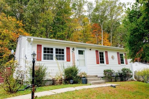 206 Treetop Ave Springfield MA 01118