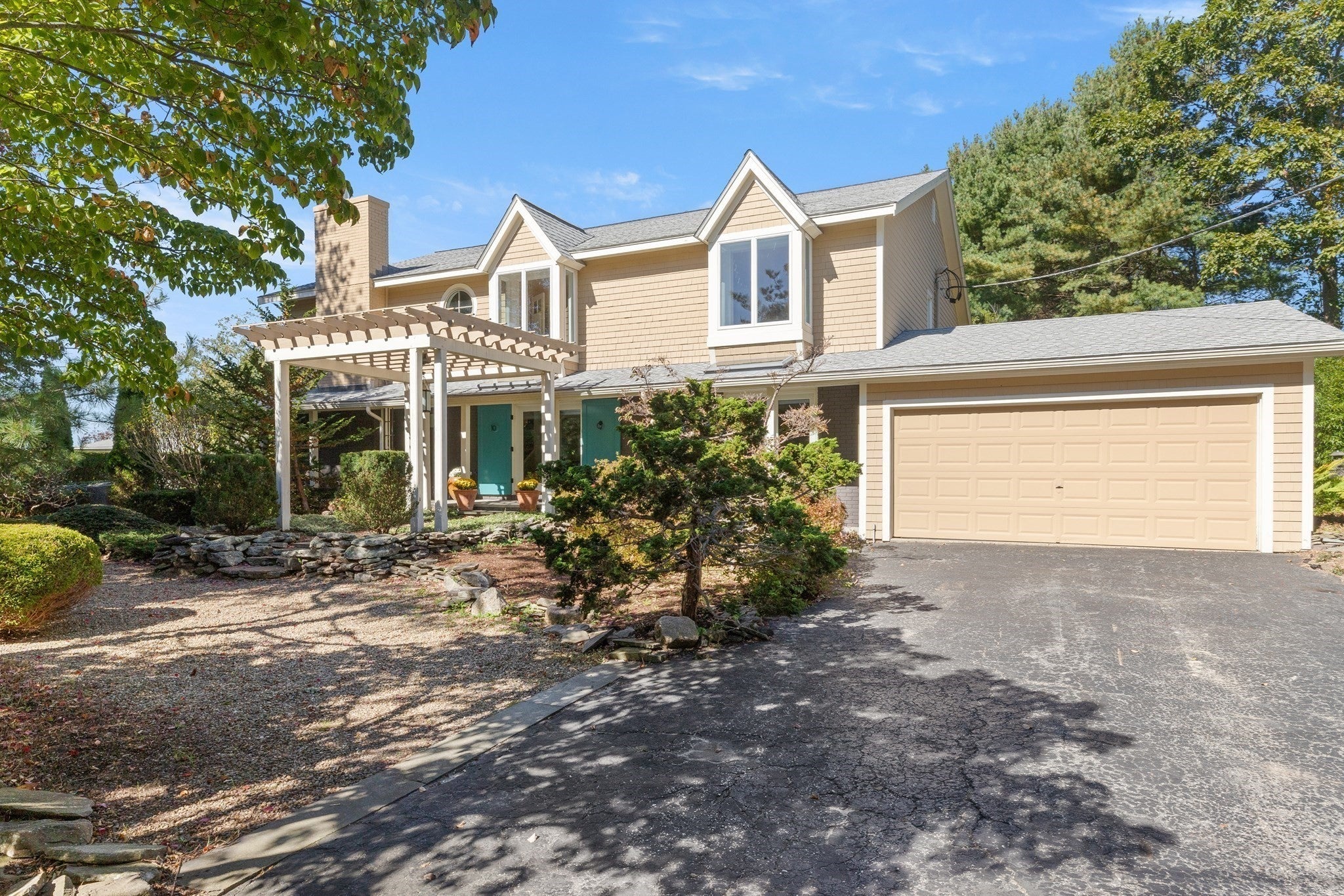 10 Stewart Ave