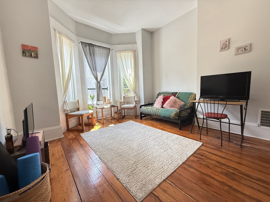 94 Mount Pleasant Avenue #1, Boston, MA Photo #5