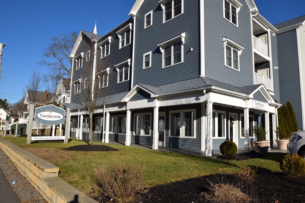 181 S Franklin St 400