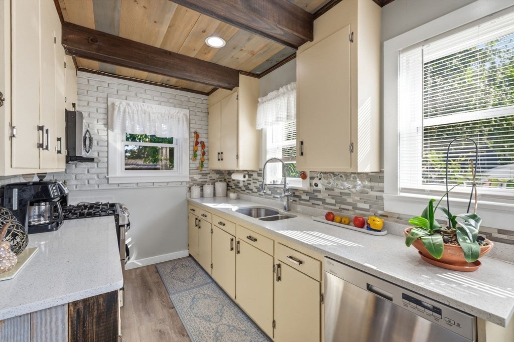8 Lufkin St, Lynn, MA, 8 Lufkin St, Lynn, MA Photo #12