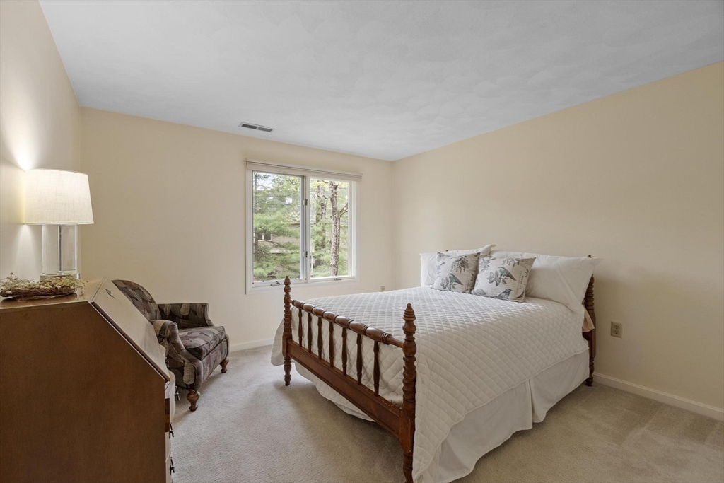 10 Iris Way #10, Haverhill, MA Photo #23
