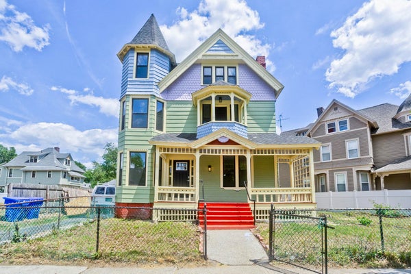 205 SAINT JAMES AVE, SPRINGFIELD, MA 01109 - Image 5ed6a0803099a4986cac7d1a8a42bde4/496805538