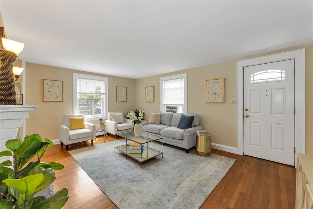 12 Dean Ave