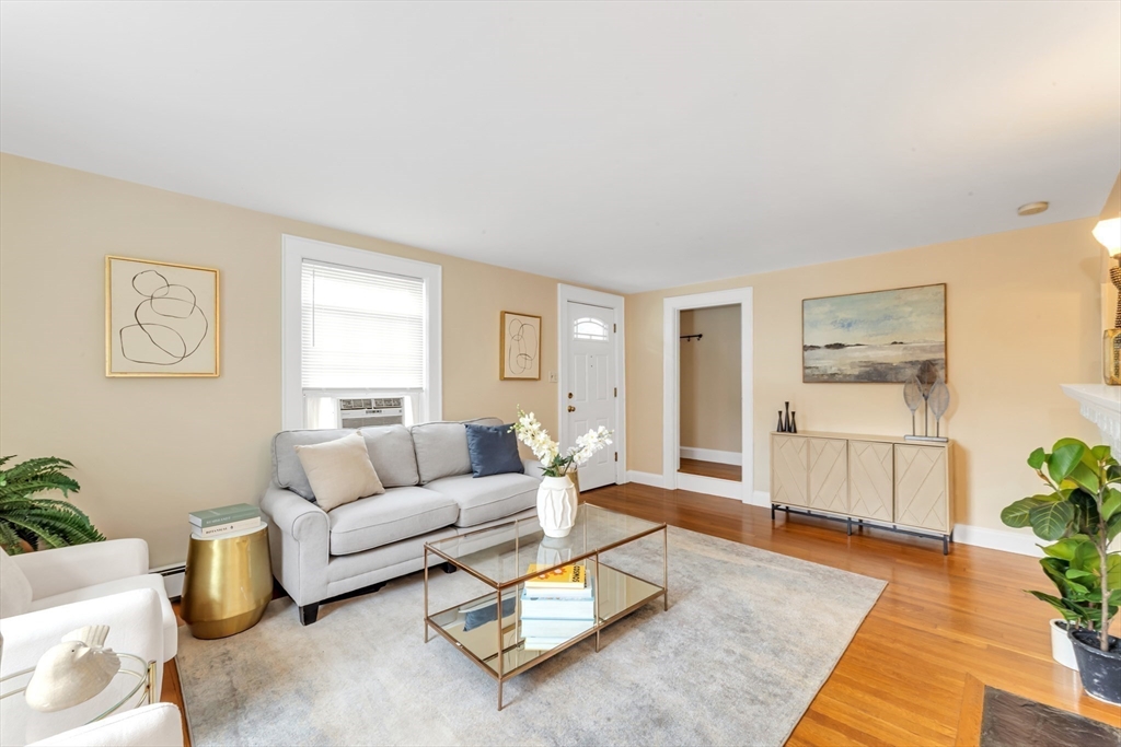 12 Dean Ave