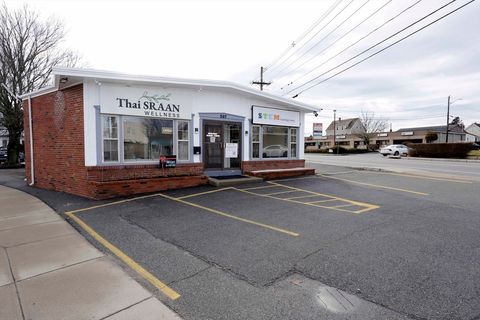 597 Dartmouth St AB Dartmouth MA 02748