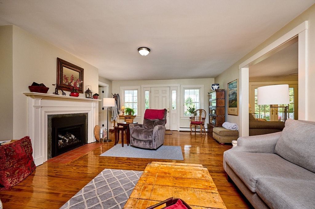120 Hockanum Rd
