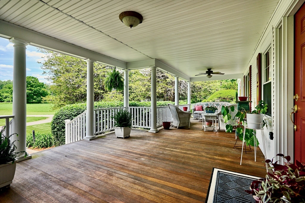 120 Hockanum Rd