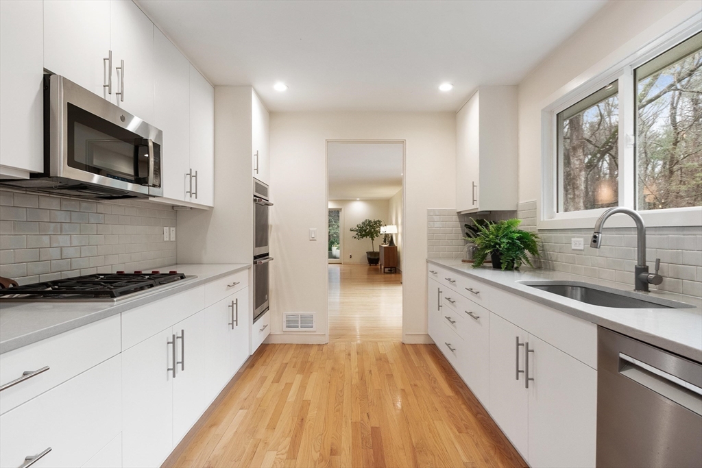 875 Old Rd To 9 Acre Cor