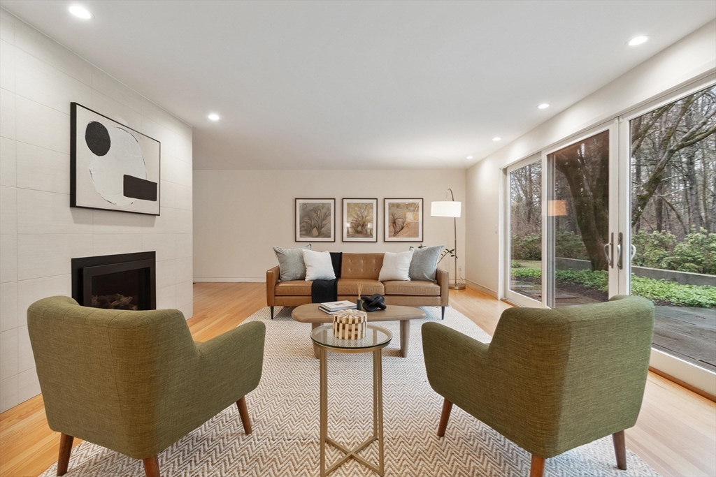 875 Old Rd To 9 Acre Cor