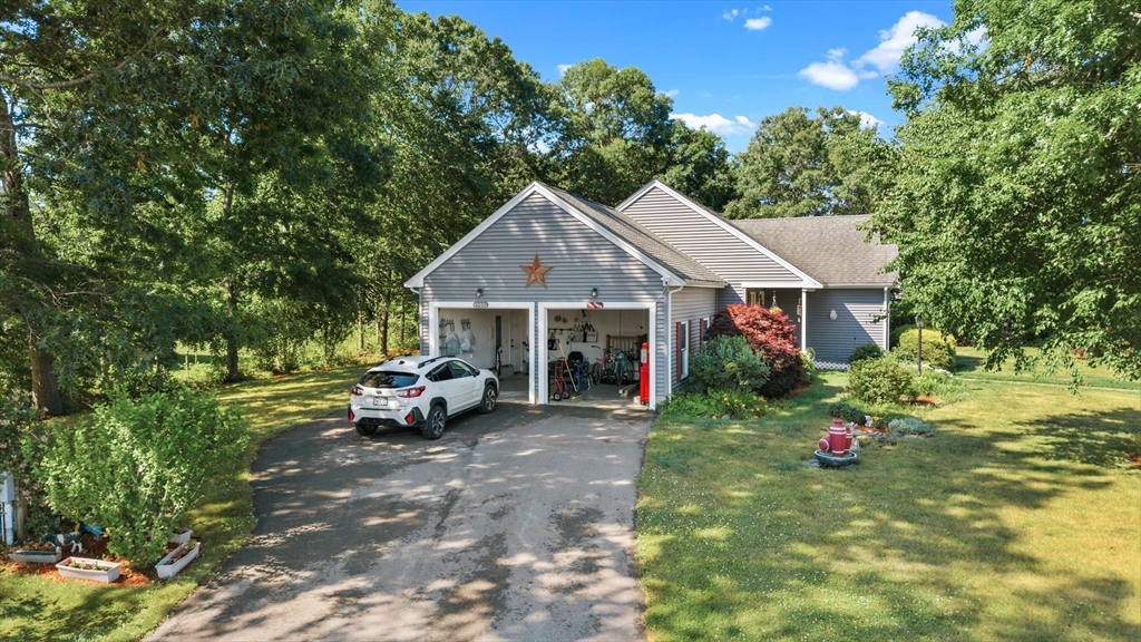 3059 Club House Dr