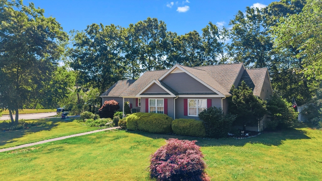 3059 Club House Dr