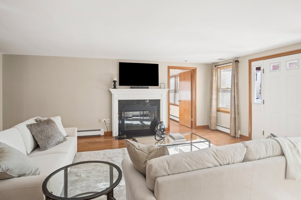 8 Grace Rd, Woburn, MA, 8 Grace Rd, Woburn, MA Photo #8