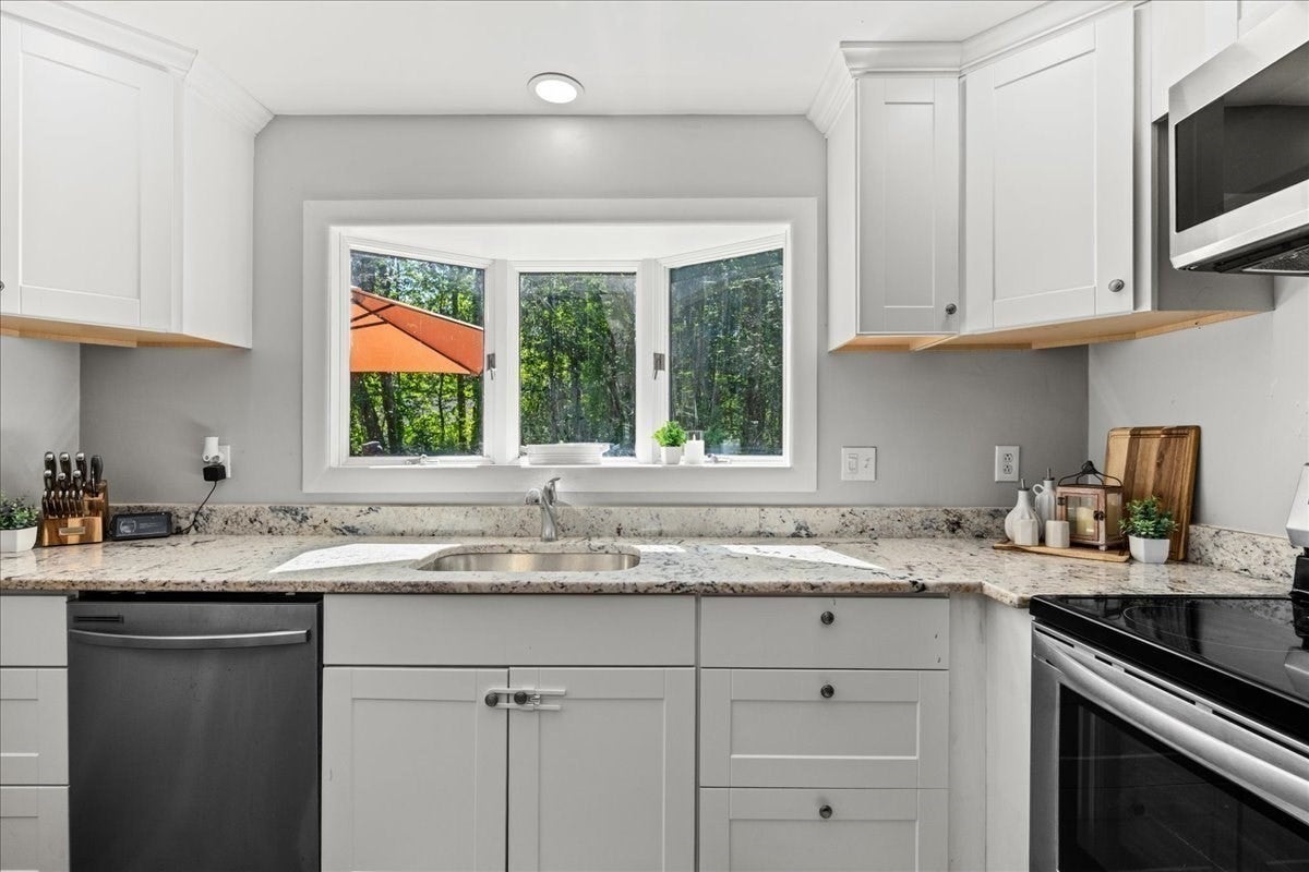 65 Carter Rd, Worcester, MA, 65 Carter Rd, Worcester, MA Photo #5