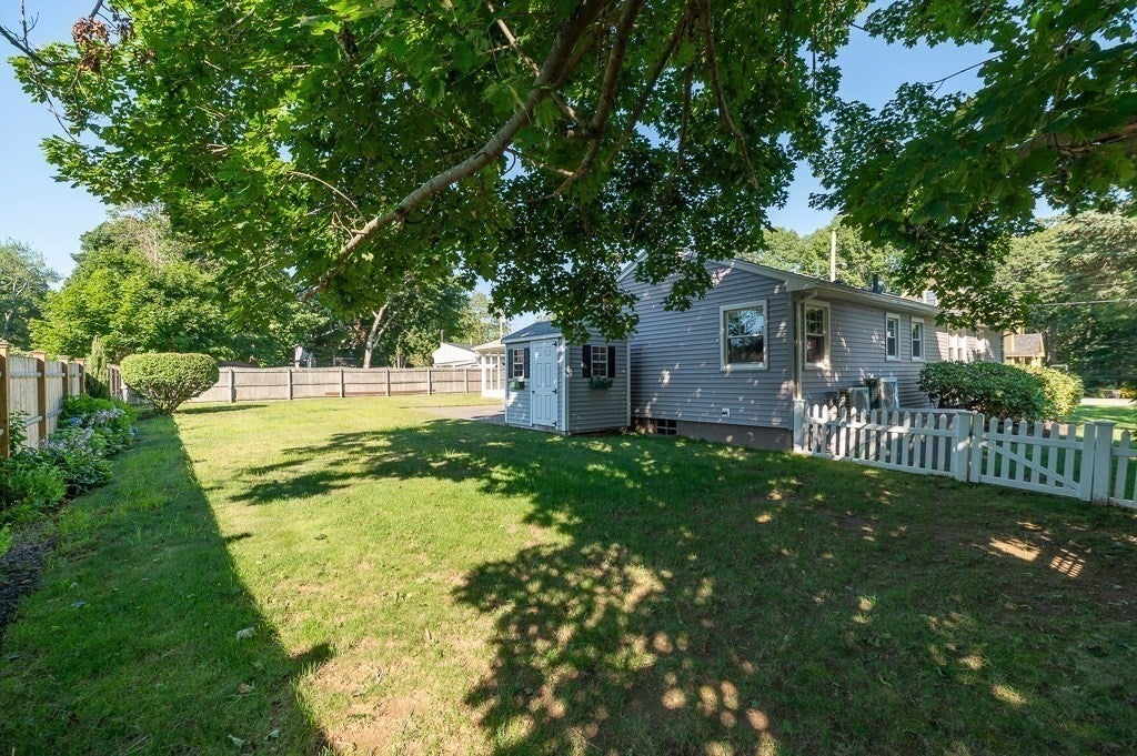 32 Knowlton Street, Hamilton, MA, 32 Knowlton Street, Hamilton, MA Photo #31