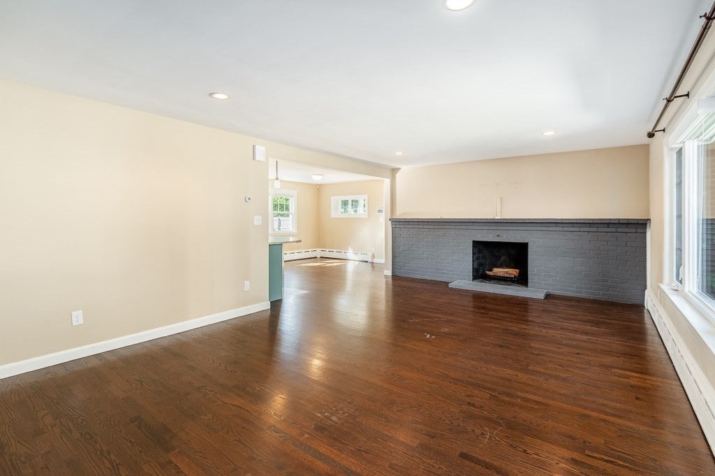 32 Knowlton Street, Hamilton, MA, 32 Knowlton Street, Hamilton, MA Photo #3