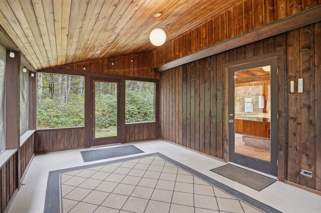 135 Mallard Dr, Becket, MA Photo #31