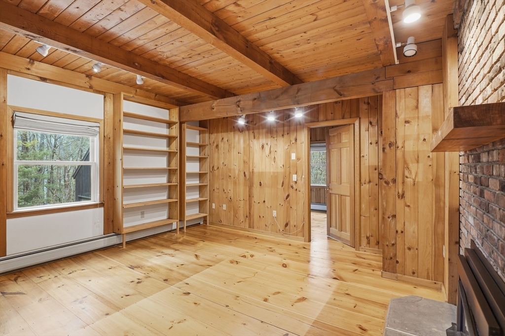 135 Mallard Dr, Becket, MA Photo #8