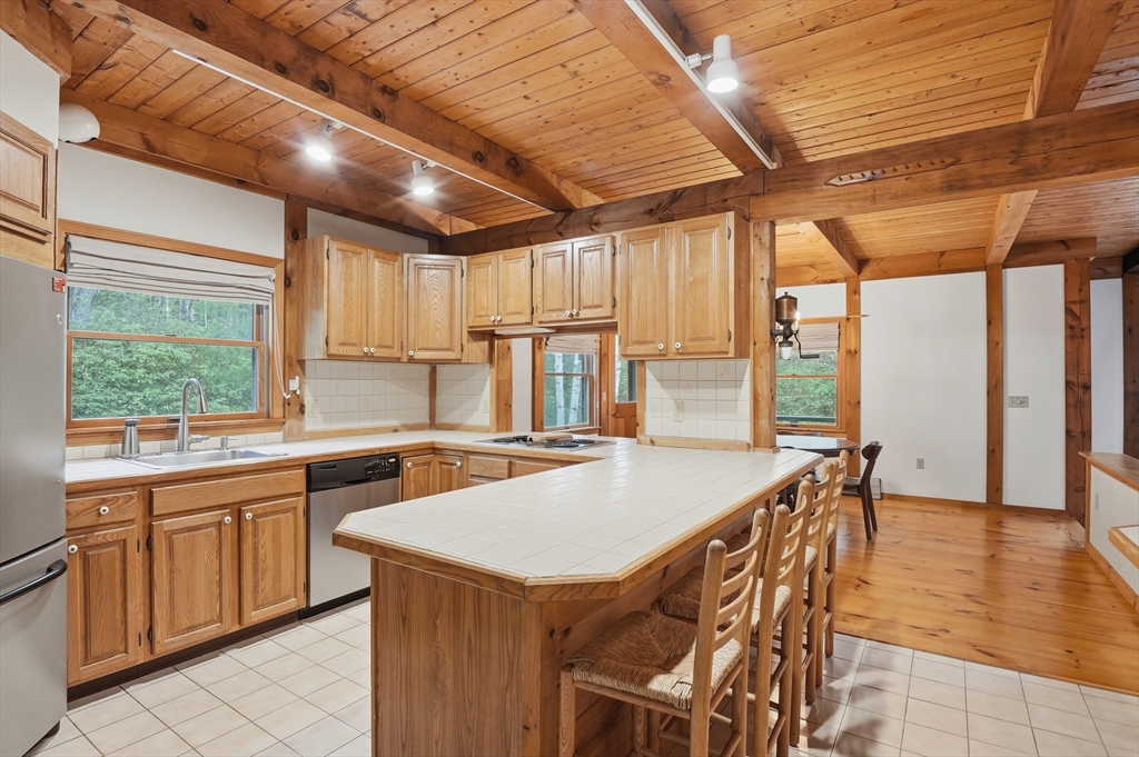 135 Mallard Dr, Becket, MA Photo #10
