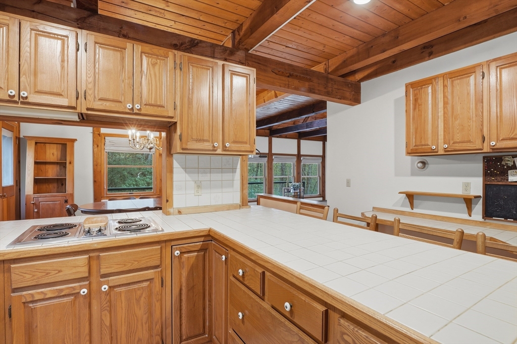 135 Mallard Dr, Becket, MA Photo #11