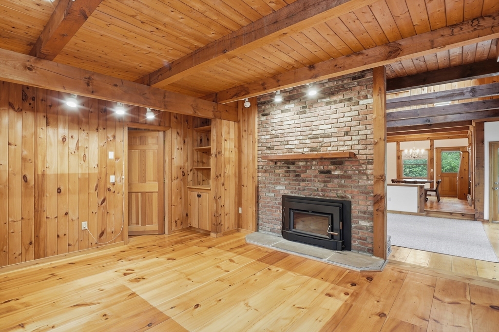 135 Mallard Dr, Becket, MA Photo #9