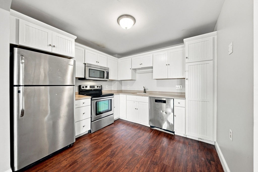 100 Cove Way 802