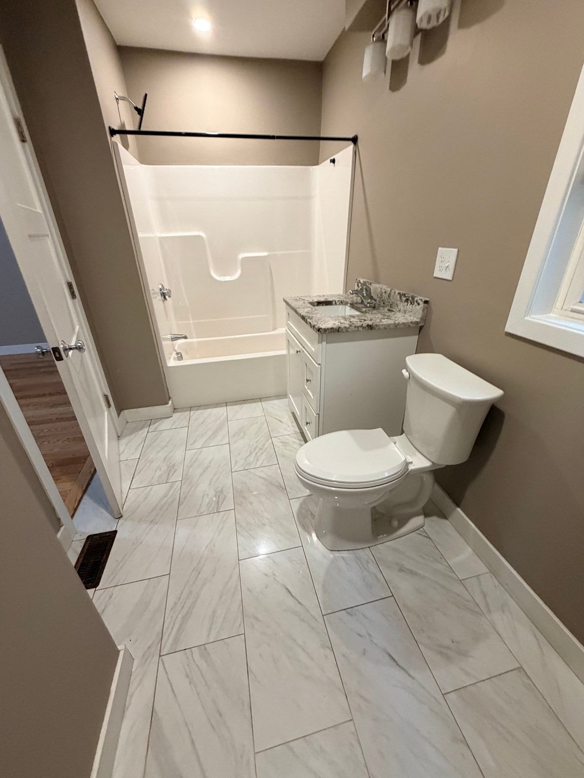 36 Standish St, Worcester, MA, 36 Standish St, Worcester, MA Photo #6