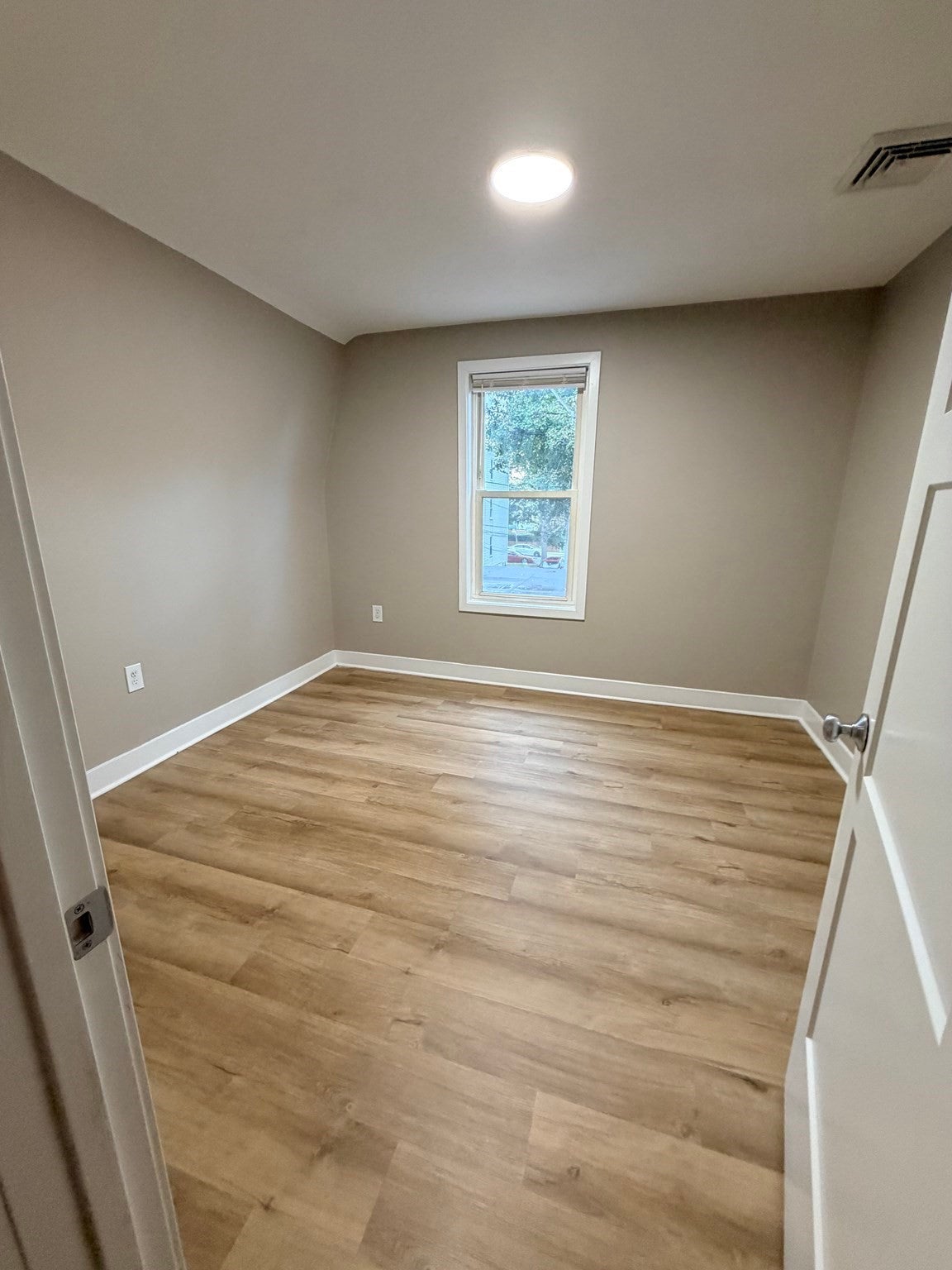36 Standish St, Worcester, MA, 36 Standish St, Worcester, MA Photo #4