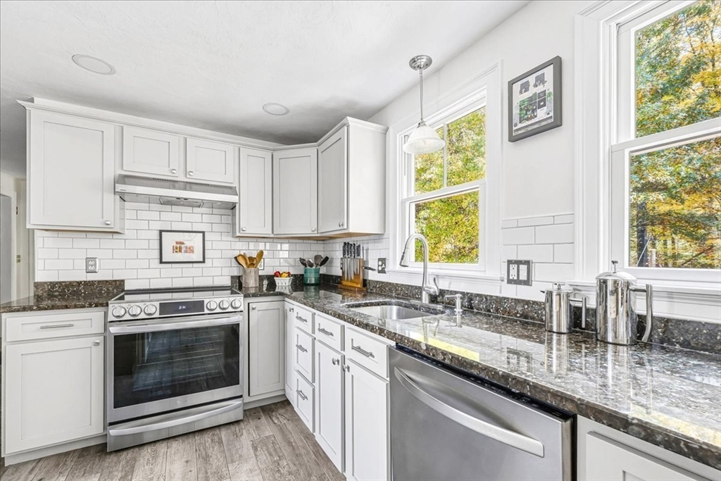 20 Edward Dr