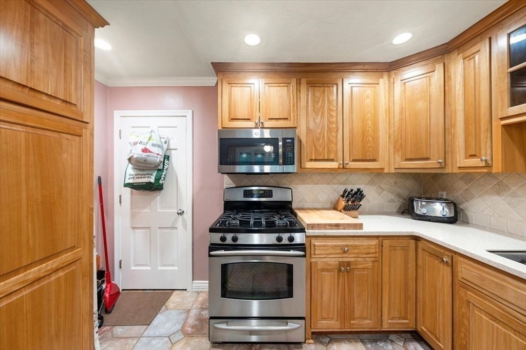 16 Carmen Circle, Medfield, MA, 16 Carmen Circle, Medfield, MA Photo #20