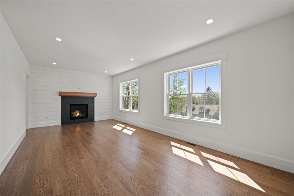 301 Maple AVE, Shrewsbury, MA Photo #12