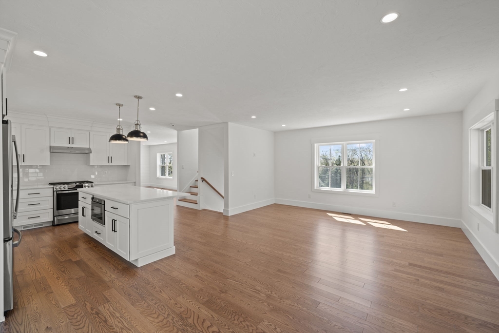 301 Maple AVE, Shrewsbury, MA Photo #9