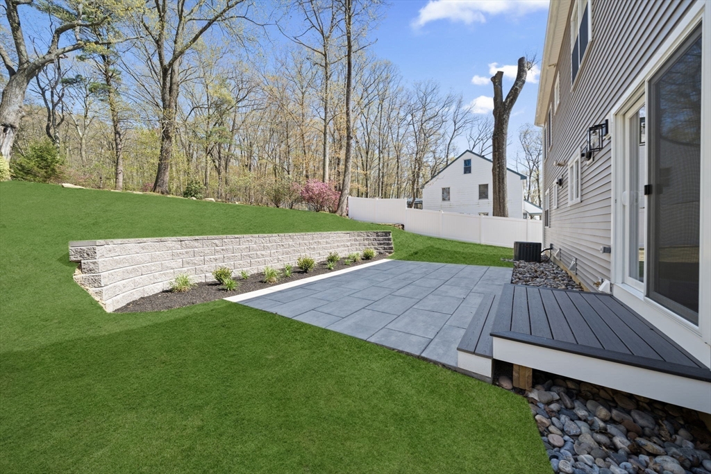 301 Maple AVE, Shrewsbury, MA Photo #31