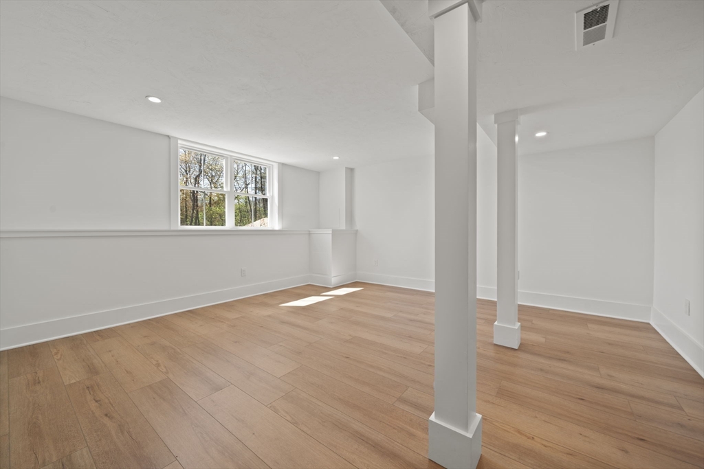 301 Maple AVE, Shrewsbury, MA Photo #28