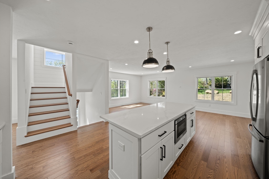 301 Maple AVE, Shrewsbury, MA Photo #8