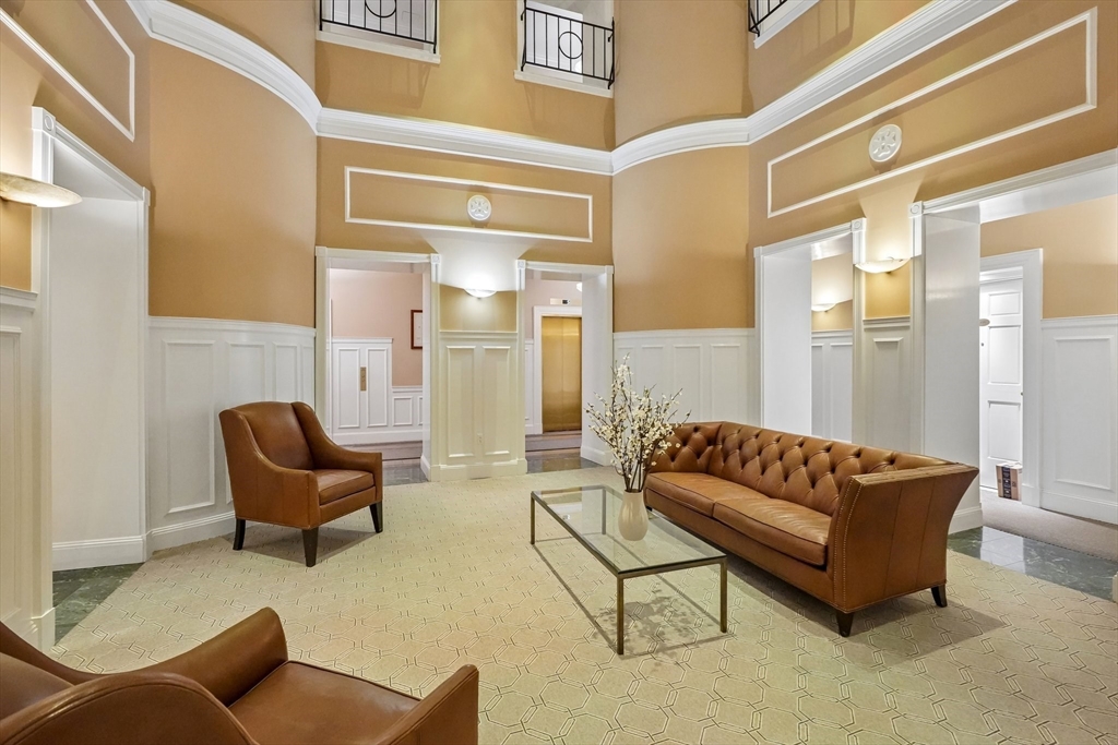 416 Marlborough St. 408