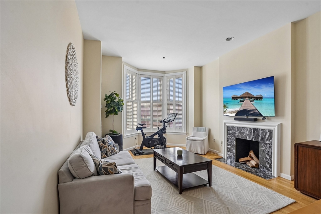 416 Marlborough St. 408