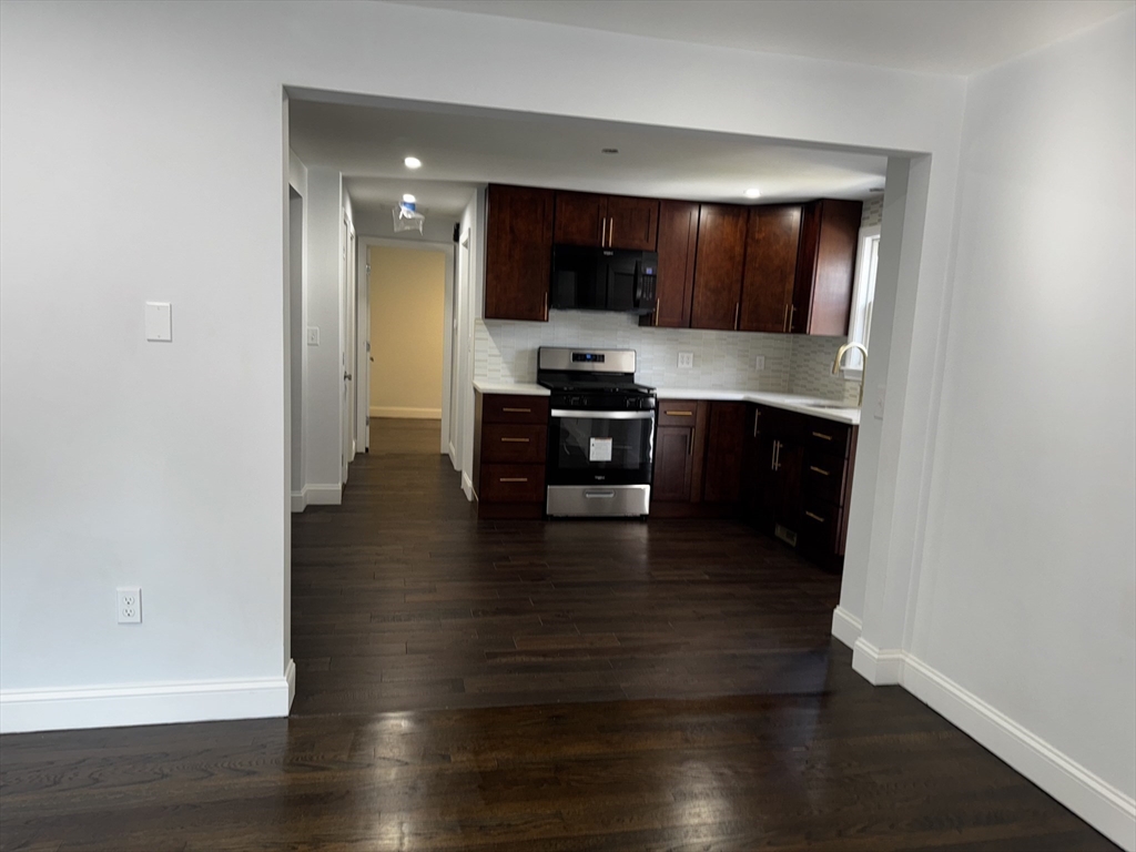50 Bow St