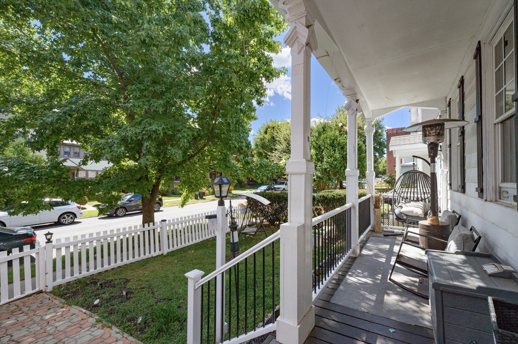 187 Walnut St