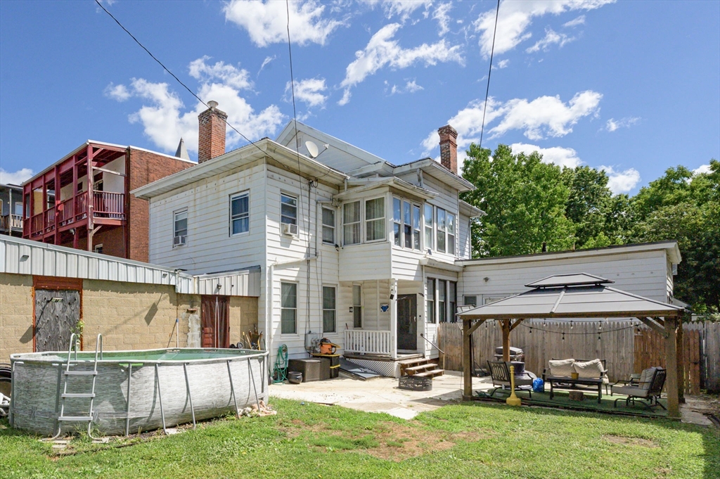 187 Walnut St
