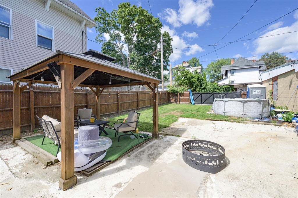 187 Walnut St