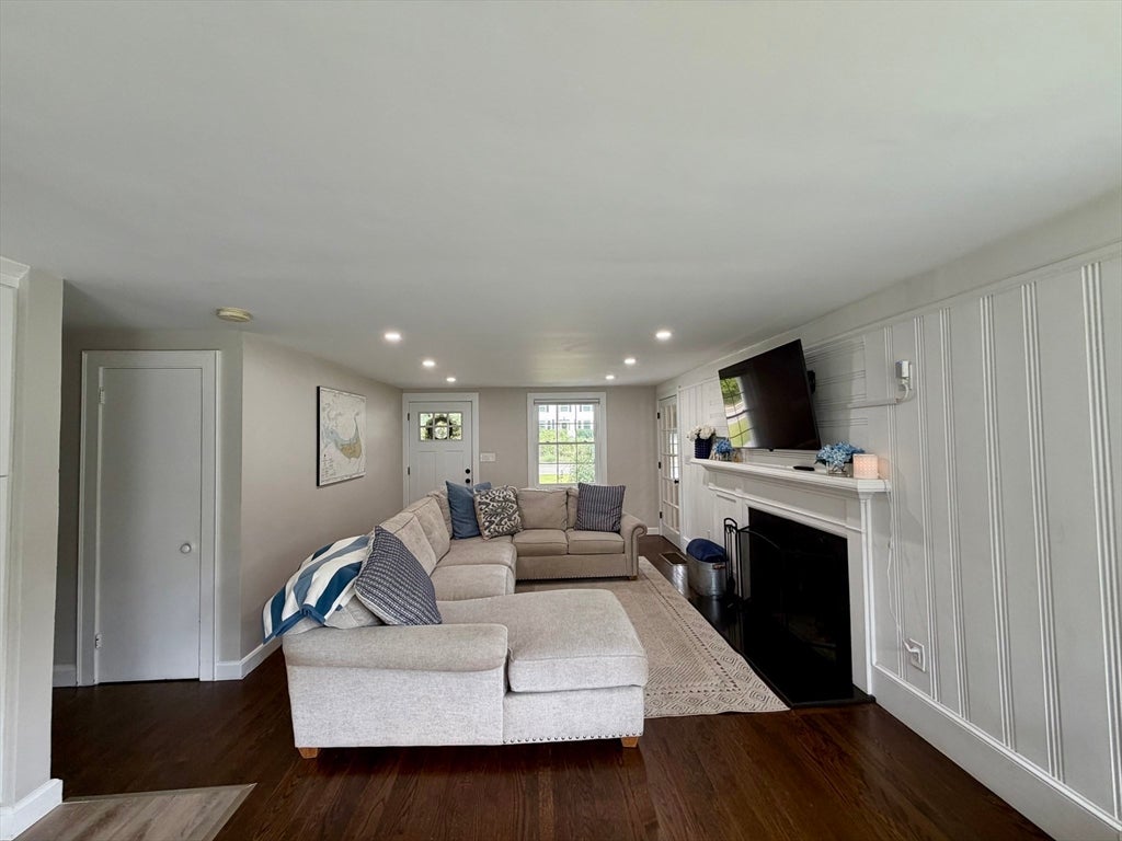 335 South Street, Wrentham, MA, 335 South Street, Wrentham, MA Photo #5