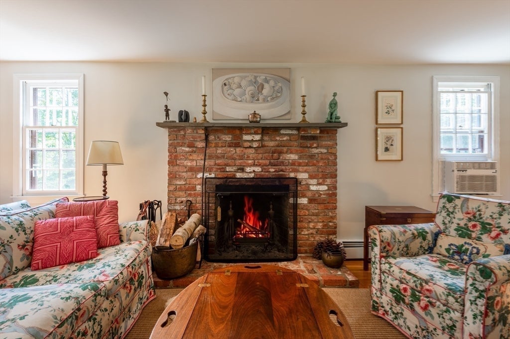 494 Asbury St, Hamilton, MA Photo #7