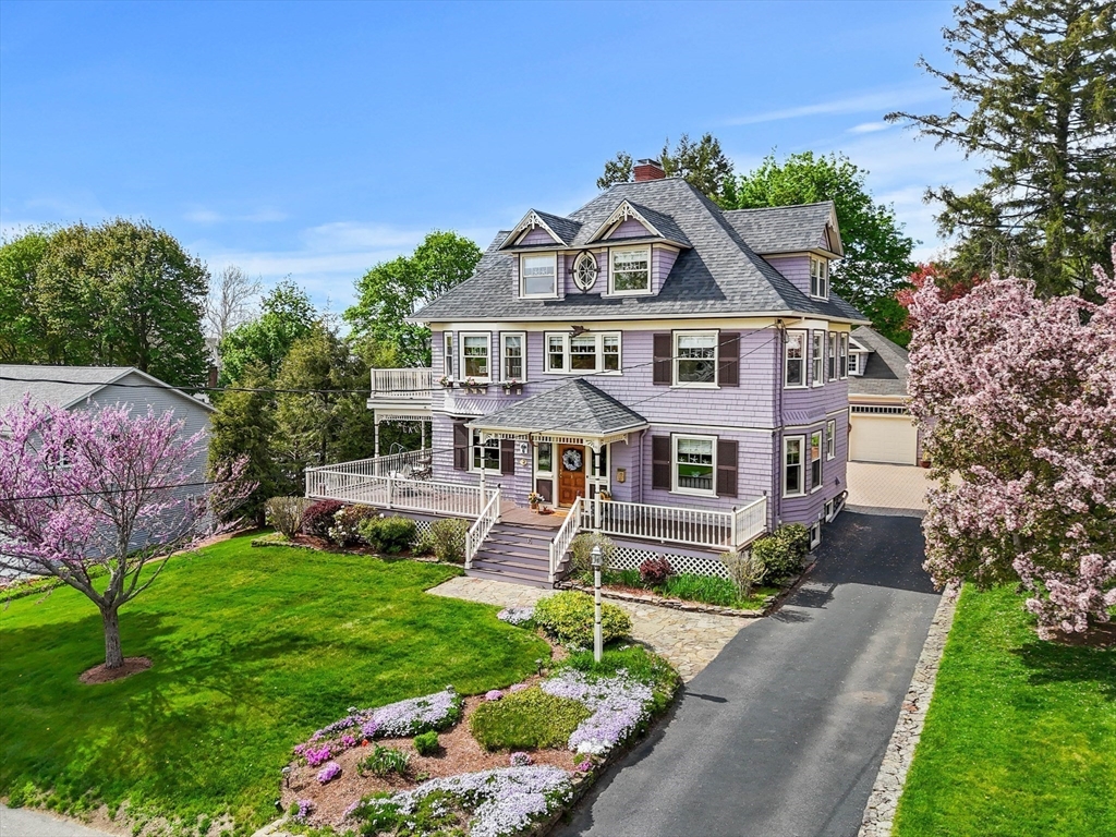 9 White Ave
