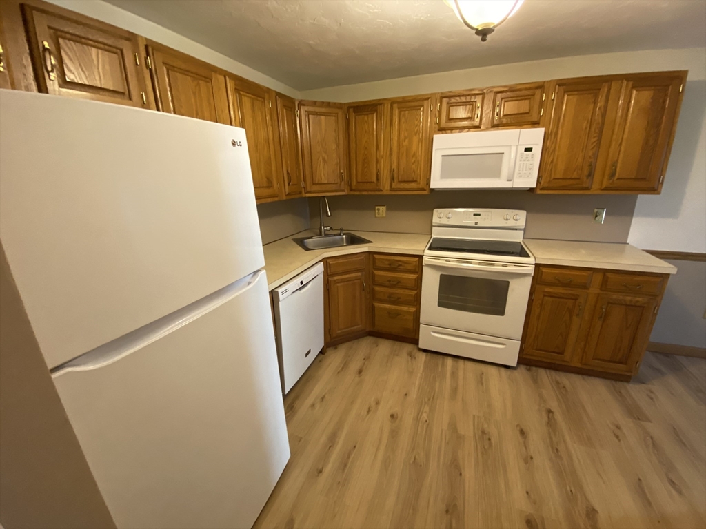 501 Ridgefield Cir B